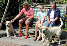 v.l.n.r Barney, Breeze und Byron v.l.n.r Barney, Breeze und Byron